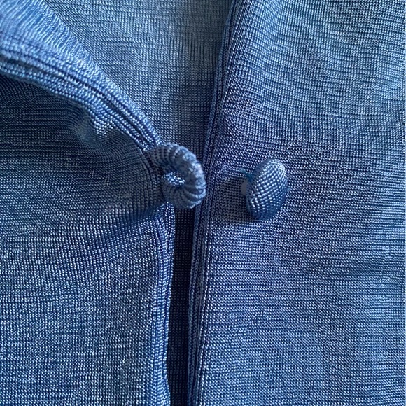 Blue Cropped Button Up Shirt - Picture 4 of 8